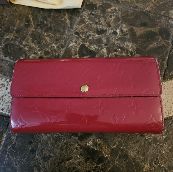Louis Vuitton Vintage Red Sarah vernis wallet with box and dustbag - Picture 4 of 13